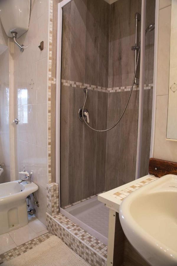 Bed and Breakfast Le Pinelle Terni Exterior foto